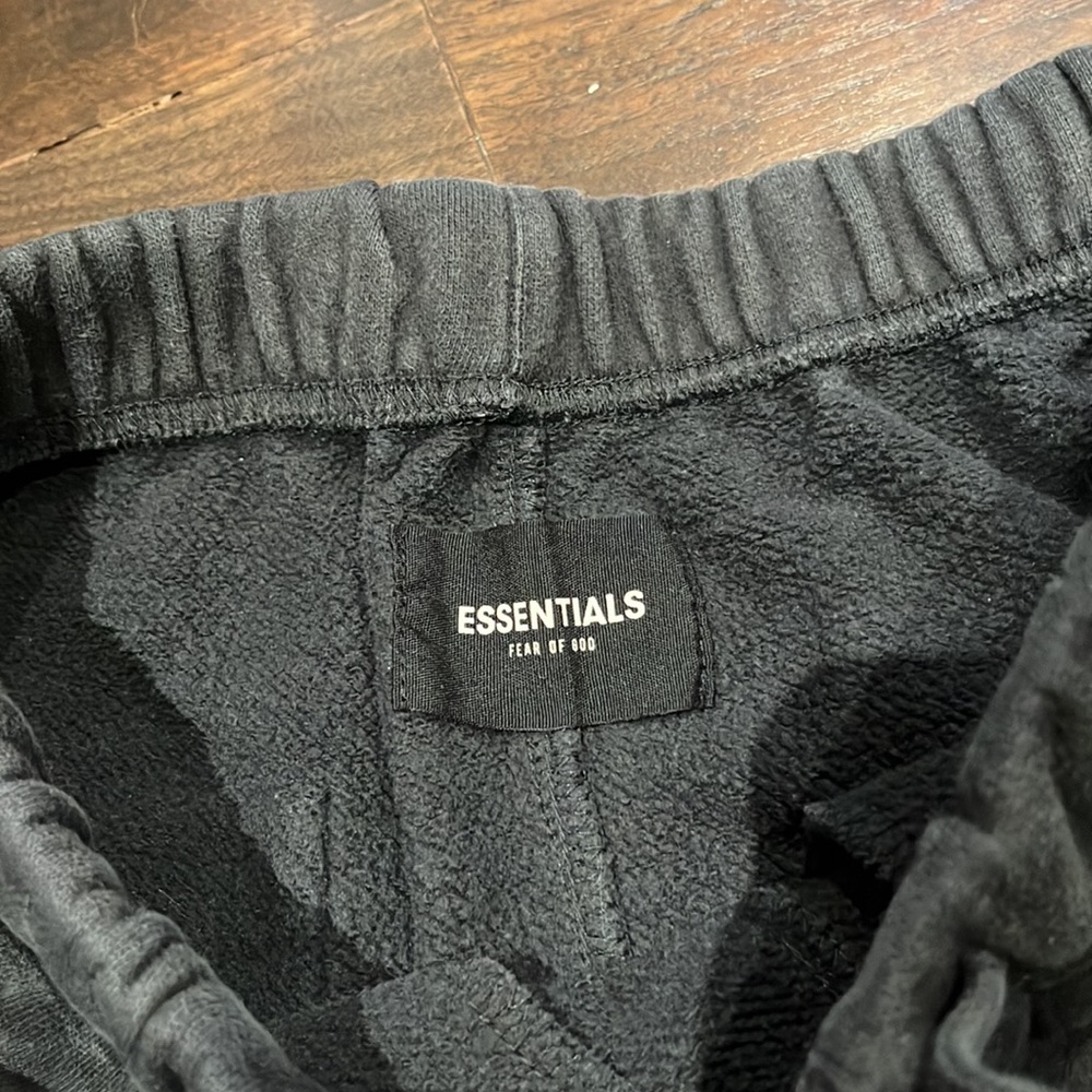 **ESSENTIALS FOG** - Picture 4 of 5